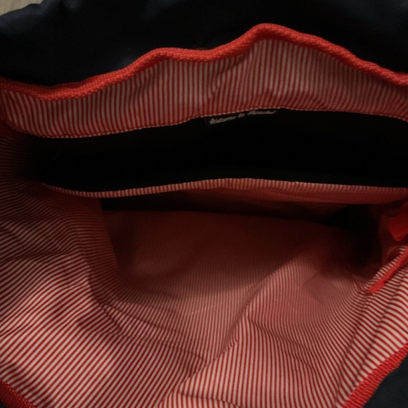 Herschel Backpackk - Picture 4 of 5